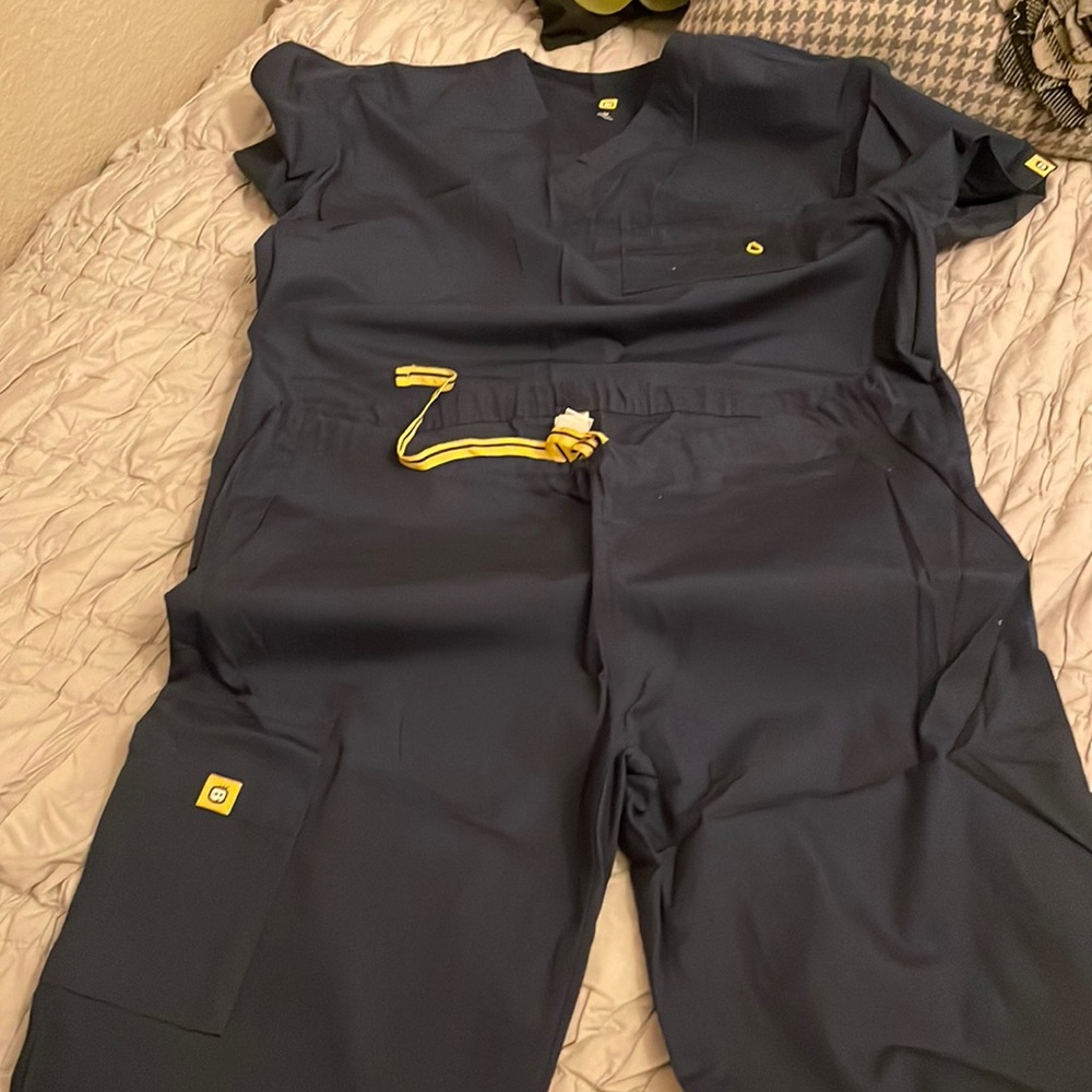 Wonder Wink scrub set Navy Unisex